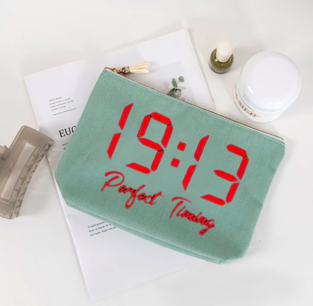 19:13 Perfect Timing Cosmetic Bag